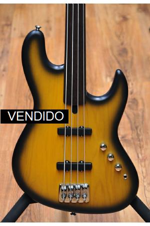 Maruszczyk Elwood 4p Fretless 32 Sunburst Maruszczyk Elwood 4p Fretless 32 Sunburst
